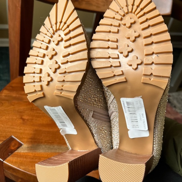 Steve Madden Illisa Rhinestone Lace Up Ankle Boot - Picture 9 of 16